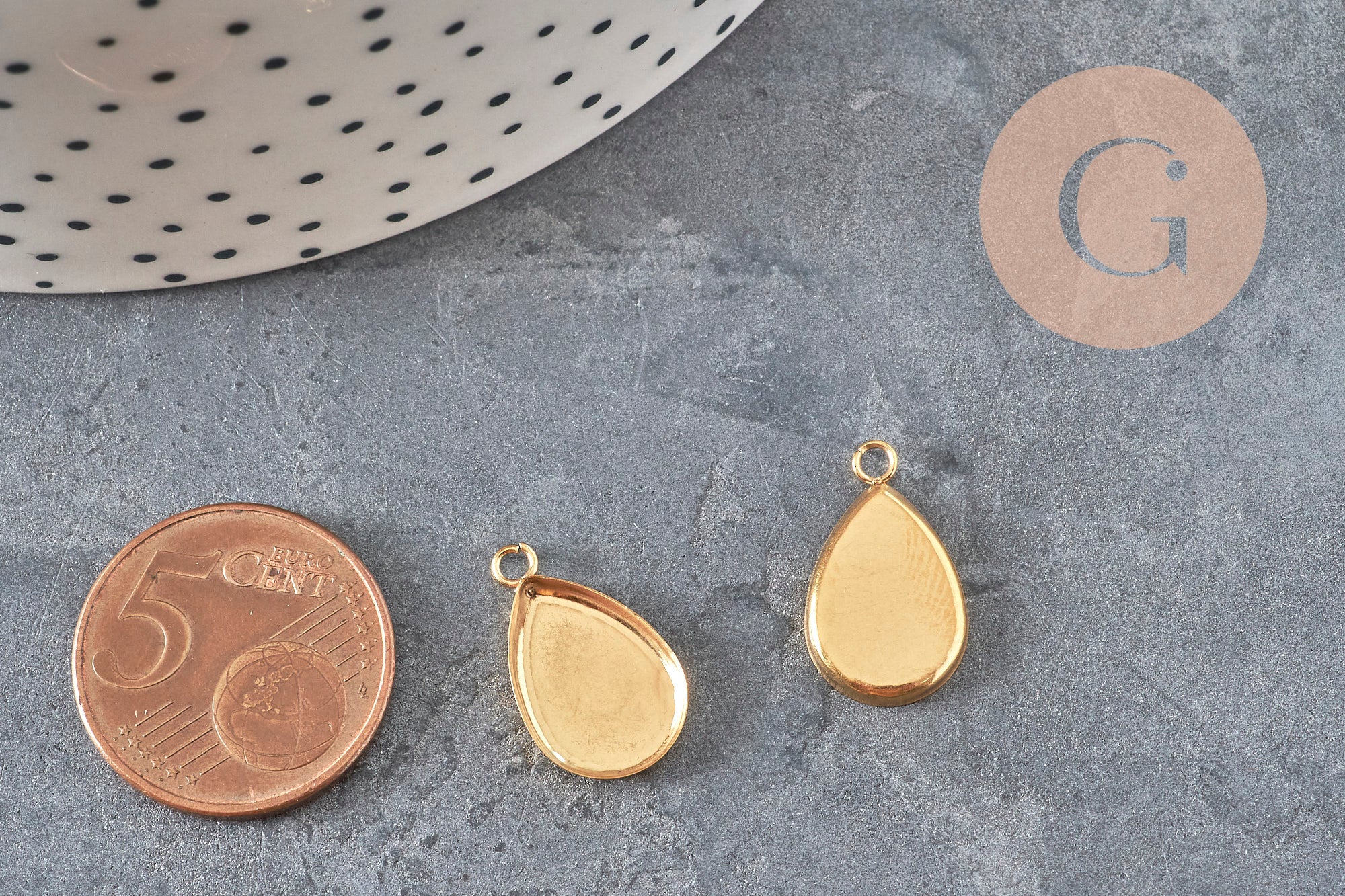 Teardrop pendant cabochon setting, IP gold plated 304 stainless steel 14x9mm, x1 (G11218)
