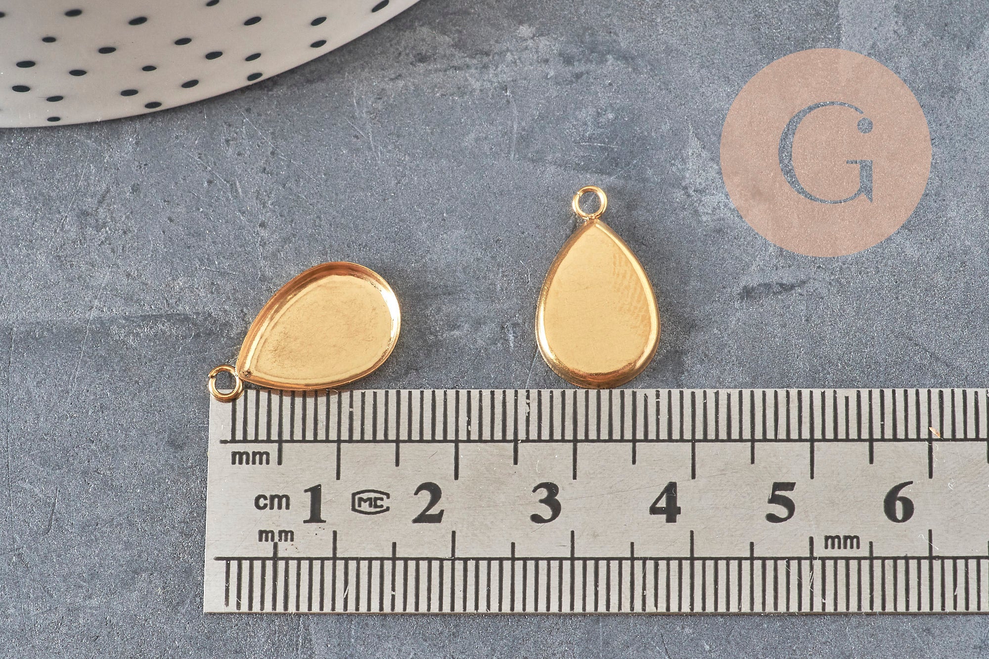 Teardrop pendant cabochon setting, IP gold plated 304 stainless steel 14x9mm, x1 (G11218)