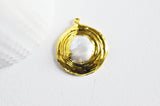 Pendentif laiton dorée perle naturelle,creation bijou femme, bijou minimaliste, bijou doré perle, cadeau anniversaire 34x31mm, x1 G5331