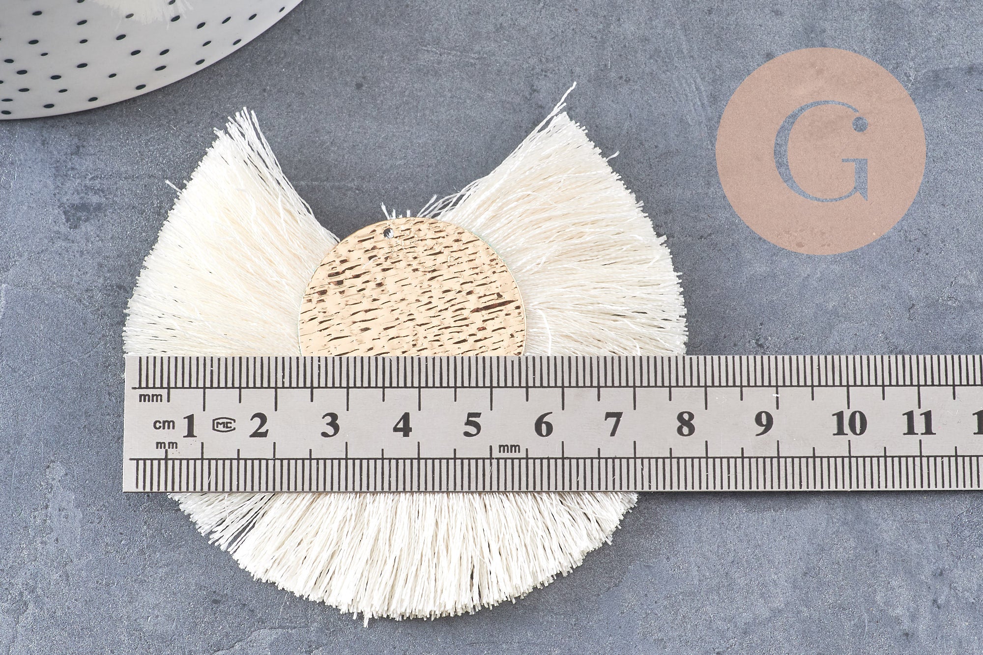 Pendentif large pompon fil blanc écru or support doré,création boucles oreille, pendentif fil or, 70-80mm, x 2 (G4531)