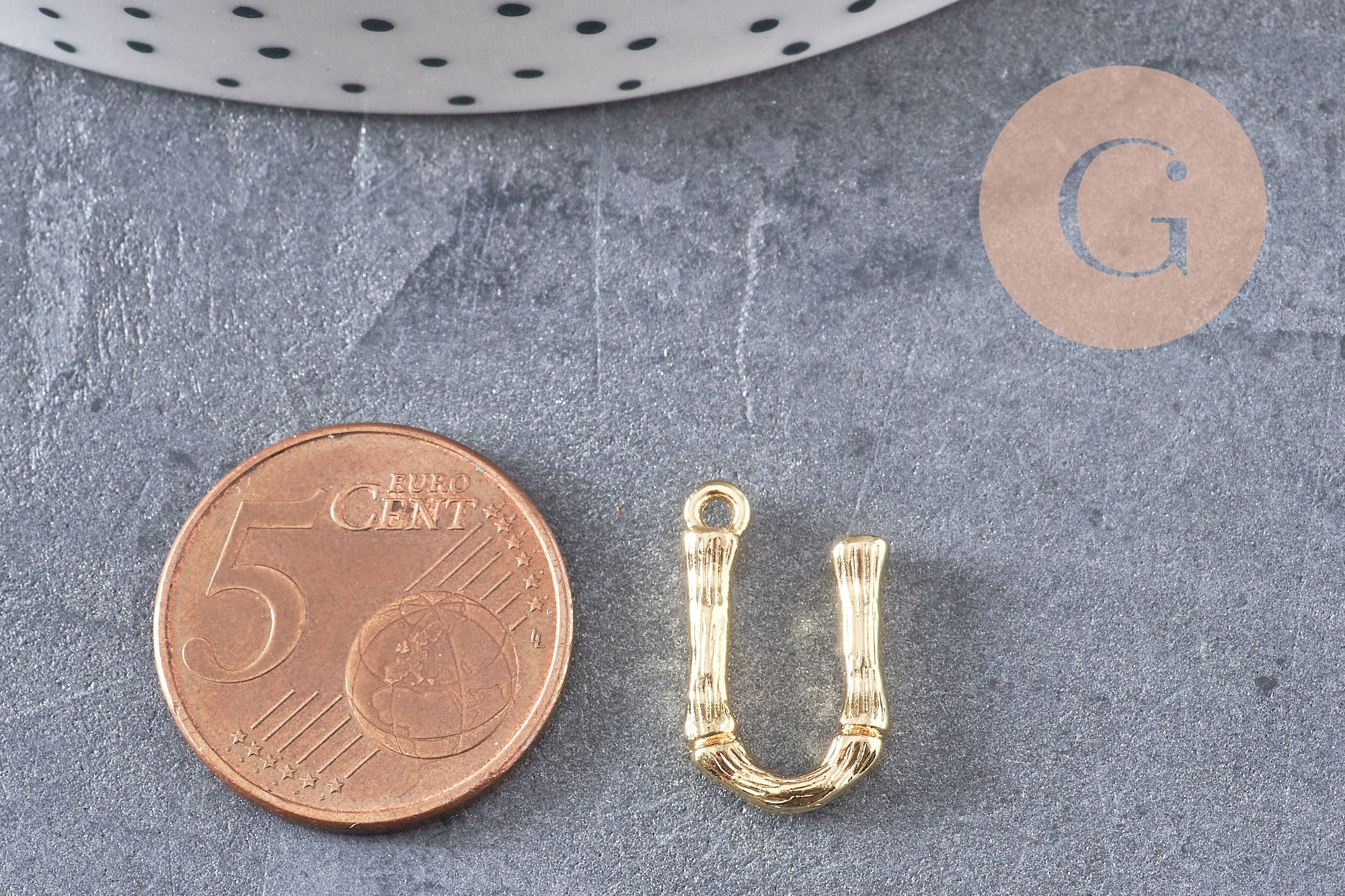 Pendentif lettre bambou zamac doré 18k 14-18mm, x1 (G4810)