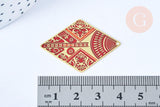 Pendentif losange gravé laiton doré email rouge 38.5mm, x1 (G6693)