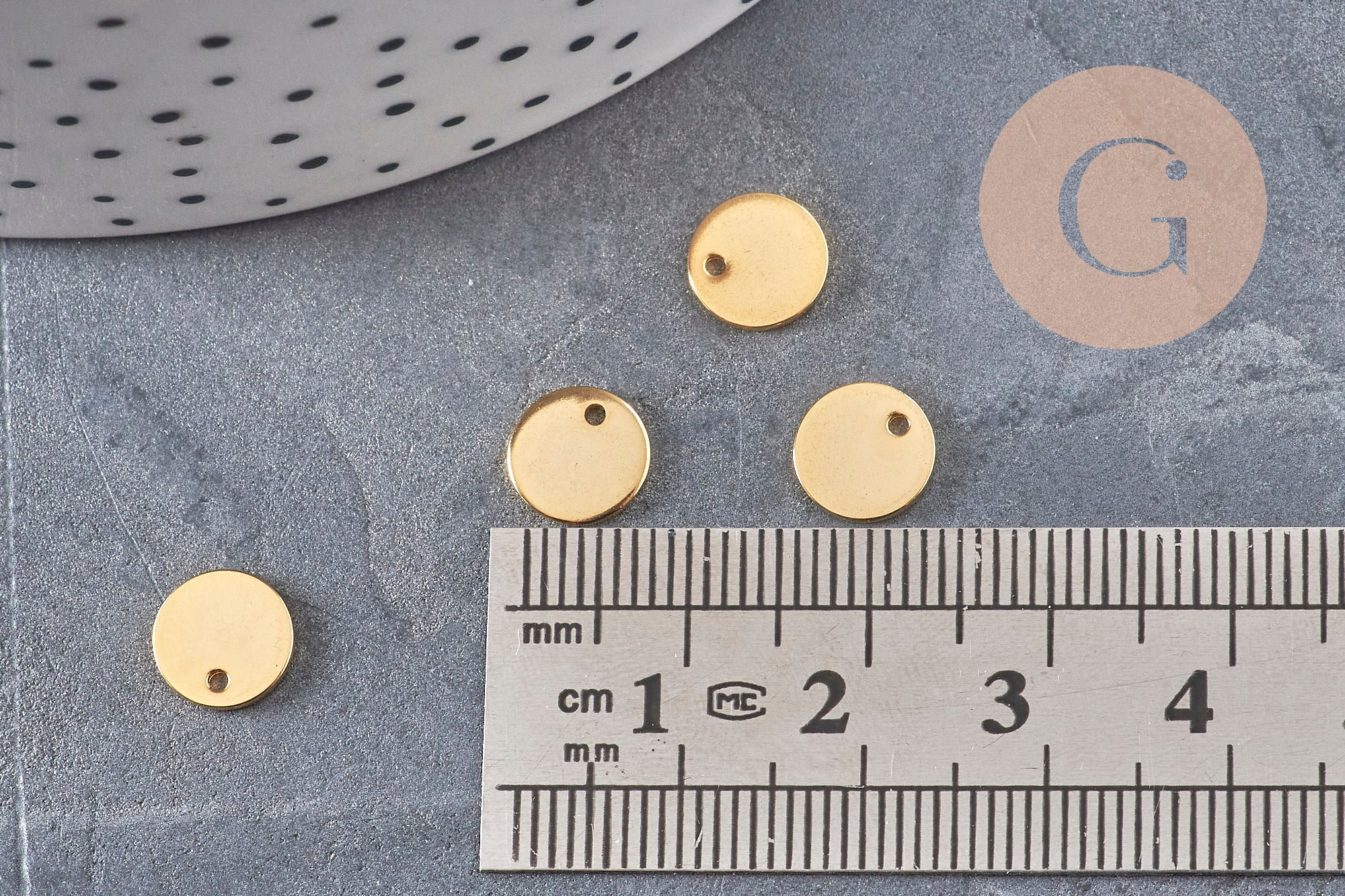 Pendentif médaille ronde acier 201 inoxydable doré 8mm, x10 (3gr) (G2440)