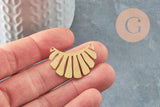 Pendentif médaille soleil laiton brut, un apprêt doré sans nickel,une médaille dorée en laiton brut,30x20mm, X2 (G4681)