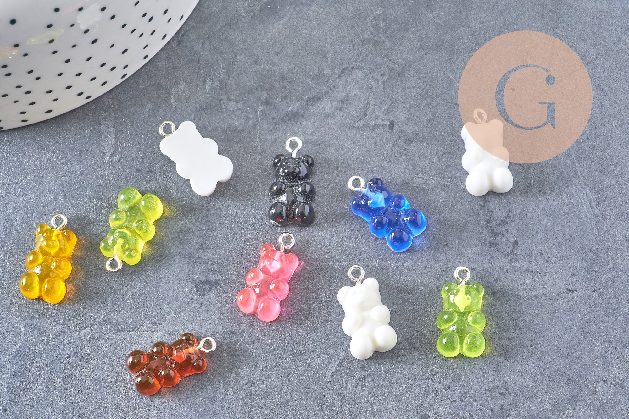 Pendentif ourson résine colorée platine 21mm, x10 (G4987)
