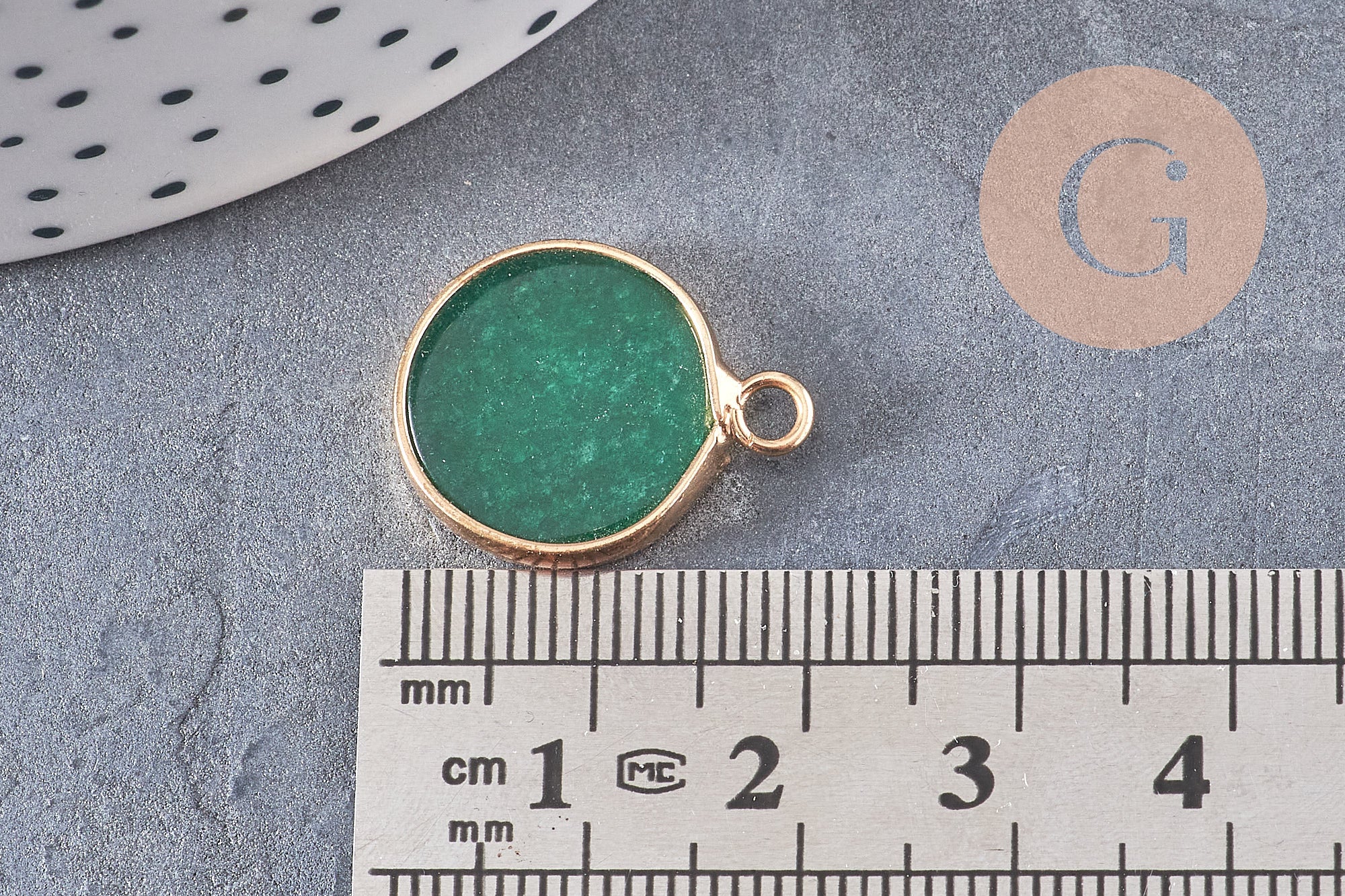 Pendentif rond jade vert, naturel,pendentif rond,20.5mm, x1 G2171