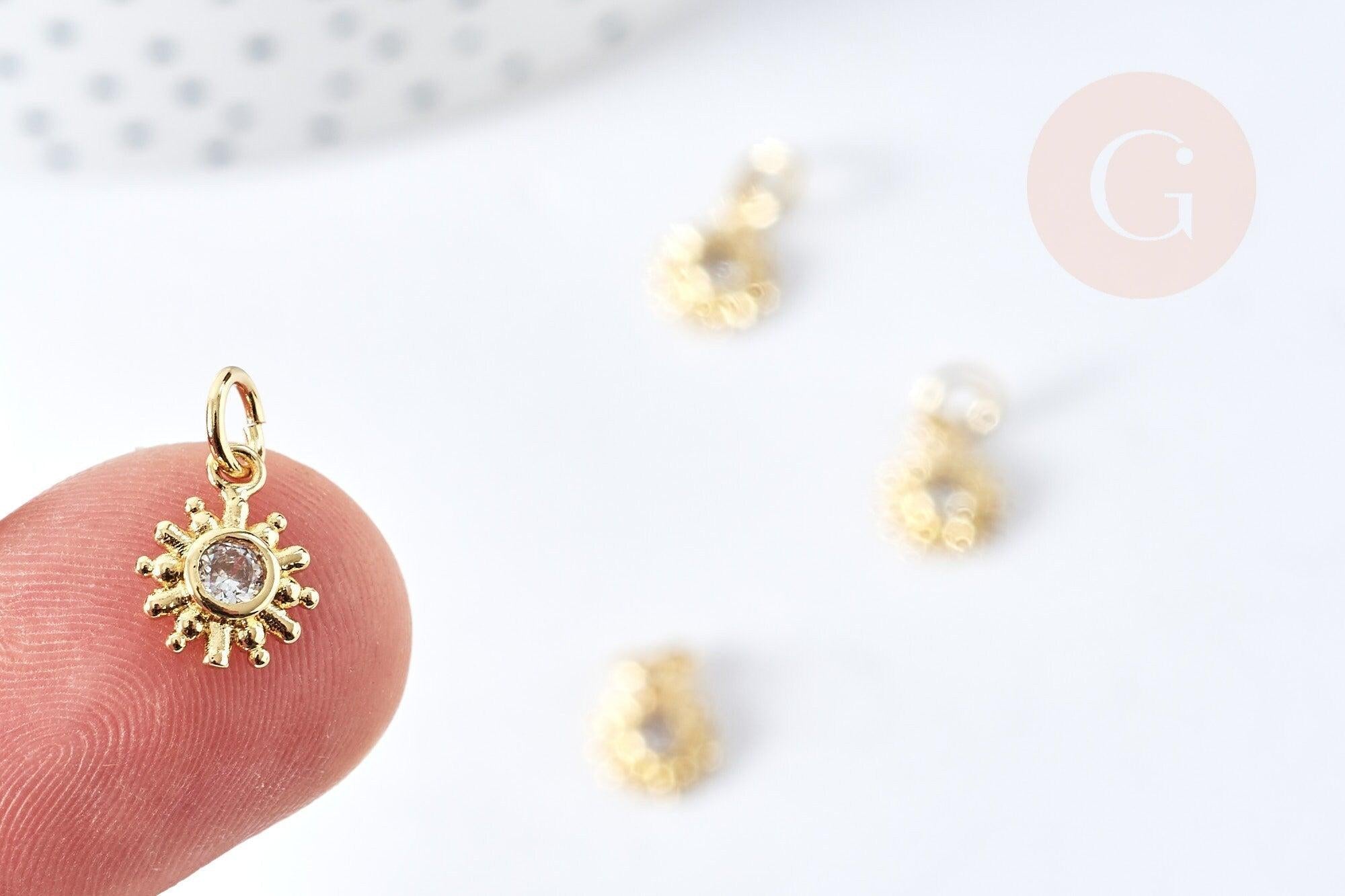 Pendentif soleil laiton doré zircon, pendentif en cristal pour création bijoux porte bonheur pour femme en zircon,10mm, x1 (G4742)