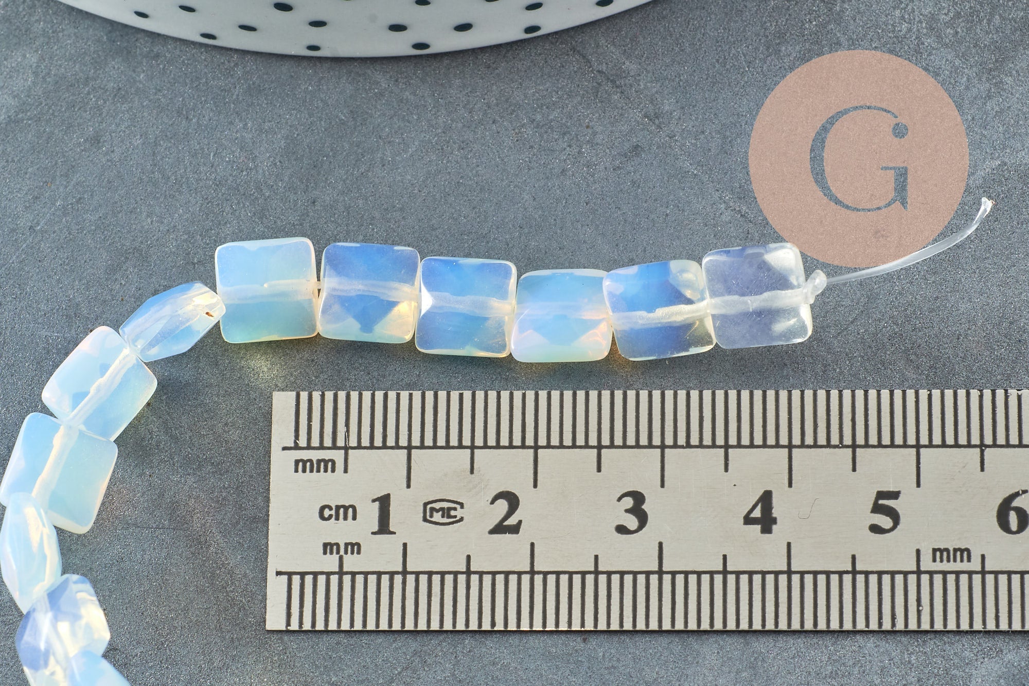 Perle carrée en opalite 12mm, bijou en pierre naturelle, opale synthétique, le fil de 20cm, x1 (G5881)