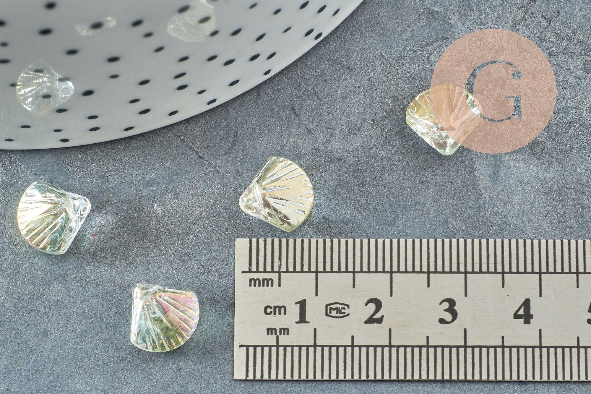 Perle coquillage verre tchèque transparent irisé 10.5mm, x10 (G4374)