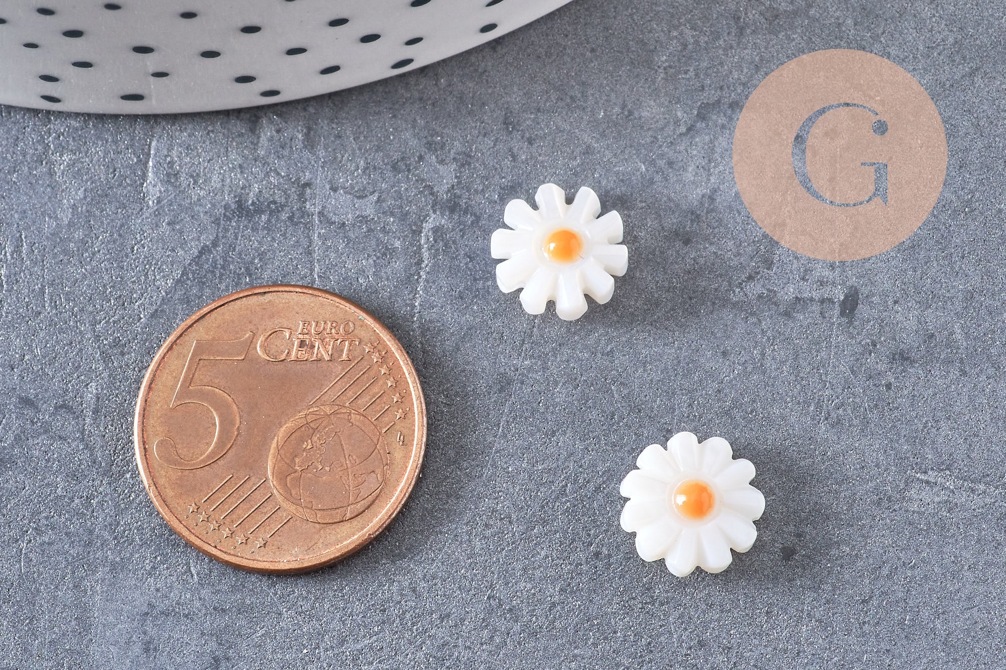 Perle fleur marguerite nacre naturelle 13mm, x1 (G4004)