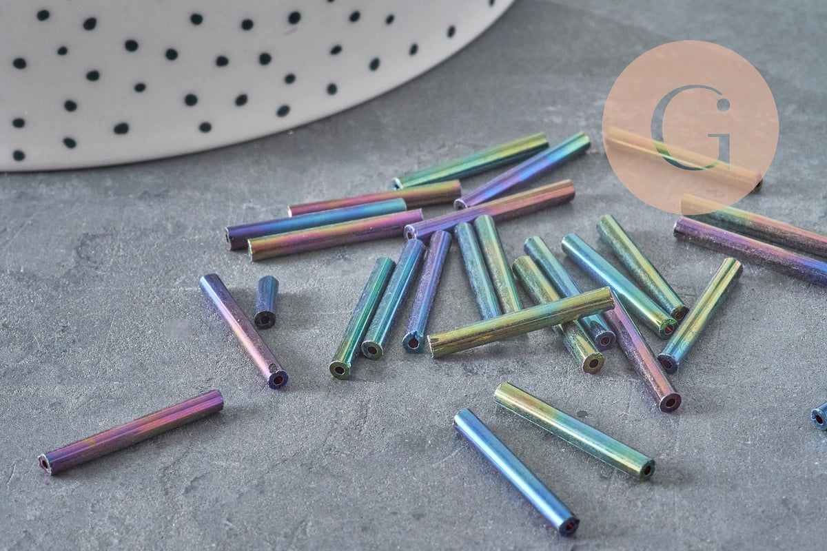 Perles rocaille Tube Verre Noir irisé, Fournitures créative, verre noir métallisé, long tube,20mm x 2mm, x 5gr G0690