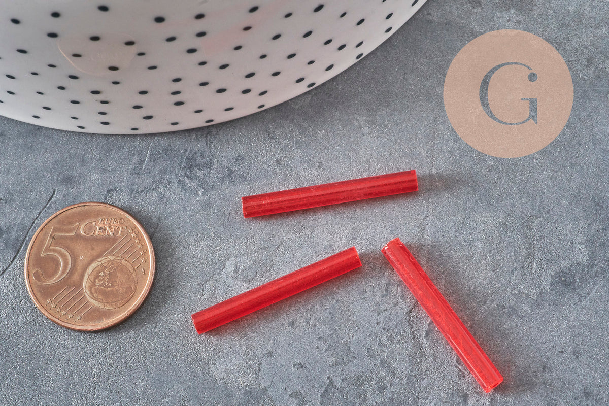 Perles rocaille Tube, perles rocaille rouge,verre rouge, long tube,perle tube rouge, 28mm, x 10gr G4390
