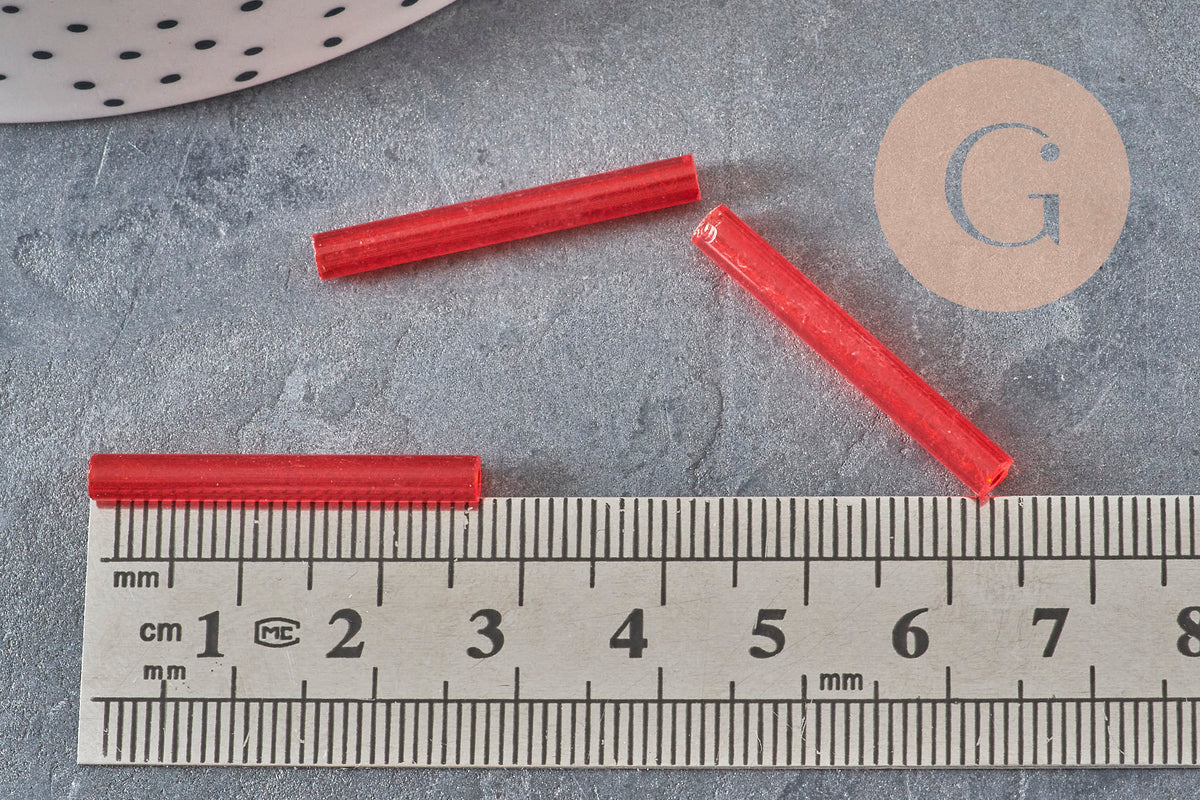 Perles rocaille Tube, perles rocaille rouge,verre rouge, long tube,perle tube rouge, 28mm, x 10gr G4390
