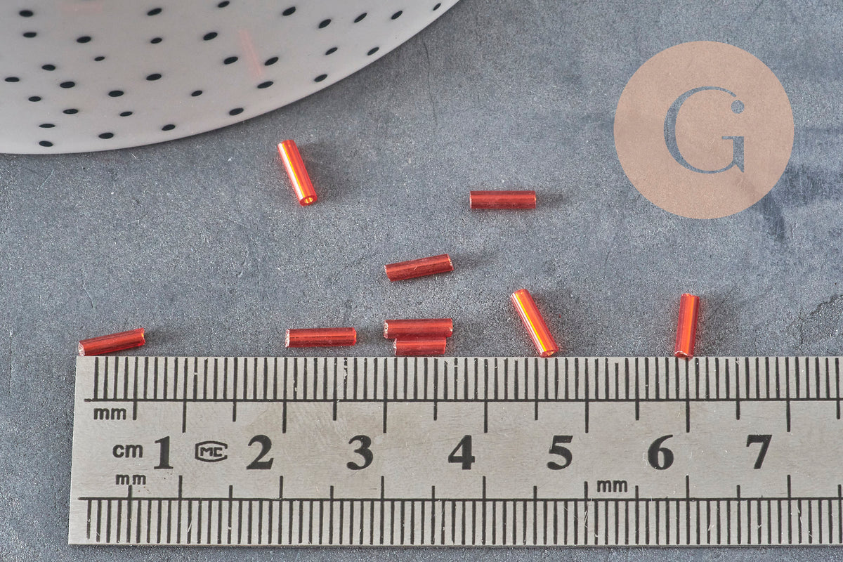 Perles rocaille Tube, rouge metallisé, perles rocaille rouge, perles métallisées rouge,perles verre 6mmx2mm, x 5gr G5381