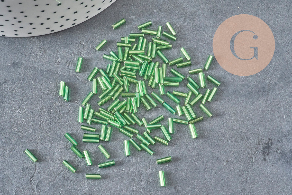 Perles rocaille Tube vert,perles rocaille vert, perles vert métallisé, long tube,6mm x 2mm, x 5gr G2691