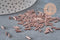 Perles rocaille Tube violet metallisé,perles rocaille argent, perles métallisées violet,perle verre,6mmx2mm, x 5gr G2358