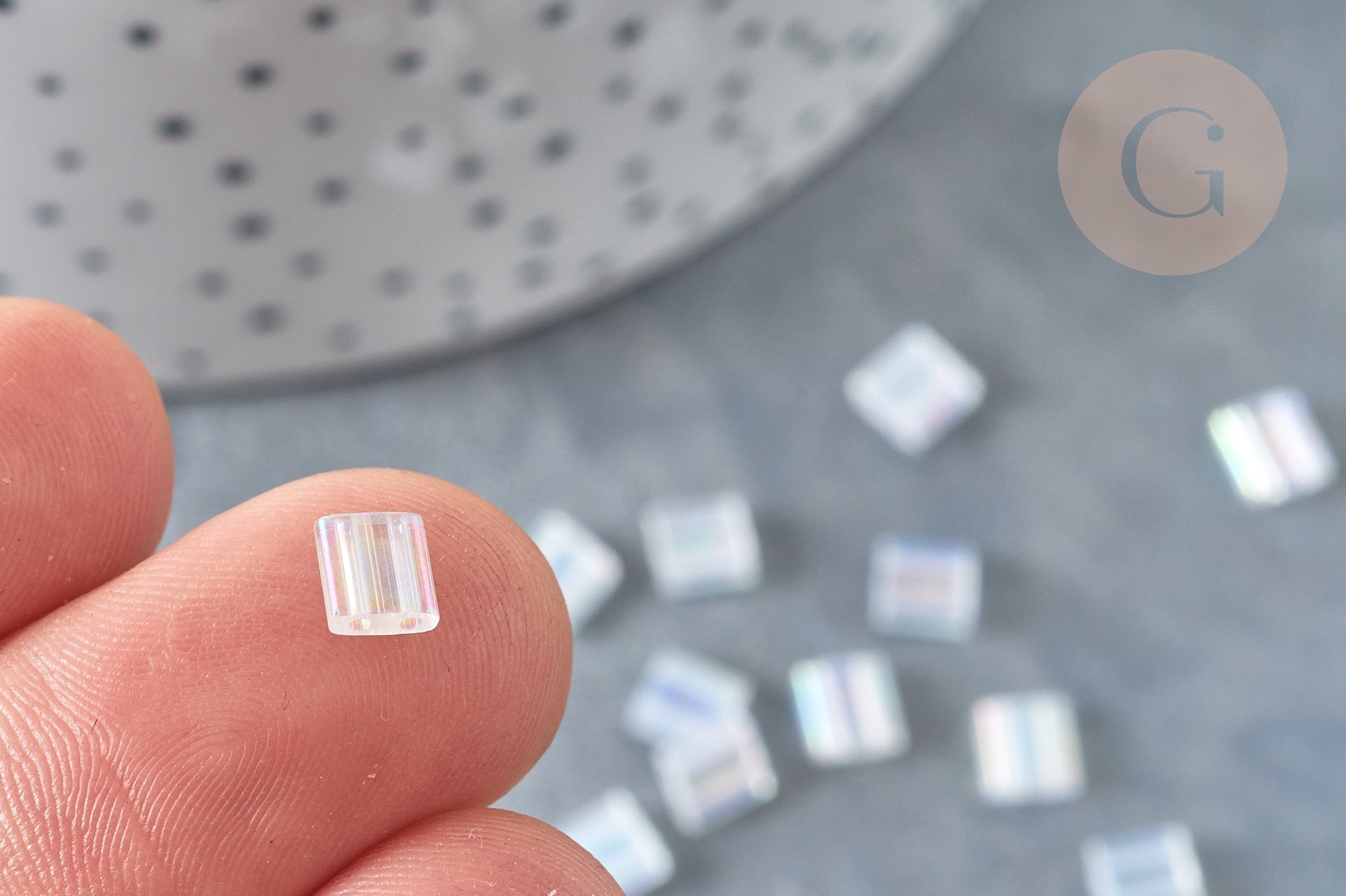 Perles rocaille carré verre rectangle transparent irisé, création bracelet, perle tila,4.5mm,2 trous, x50 (4.8GR) (G7487)