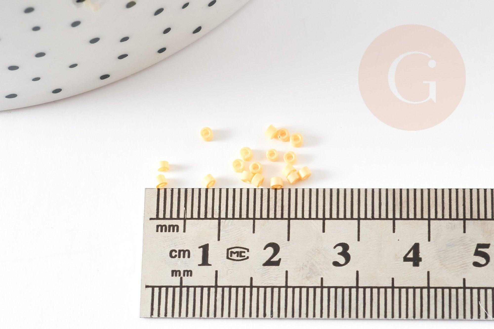 Perles tube jaune opaque façon Delica miyuki 1.5-2mm, x1 sachet de 8gr (G9161)