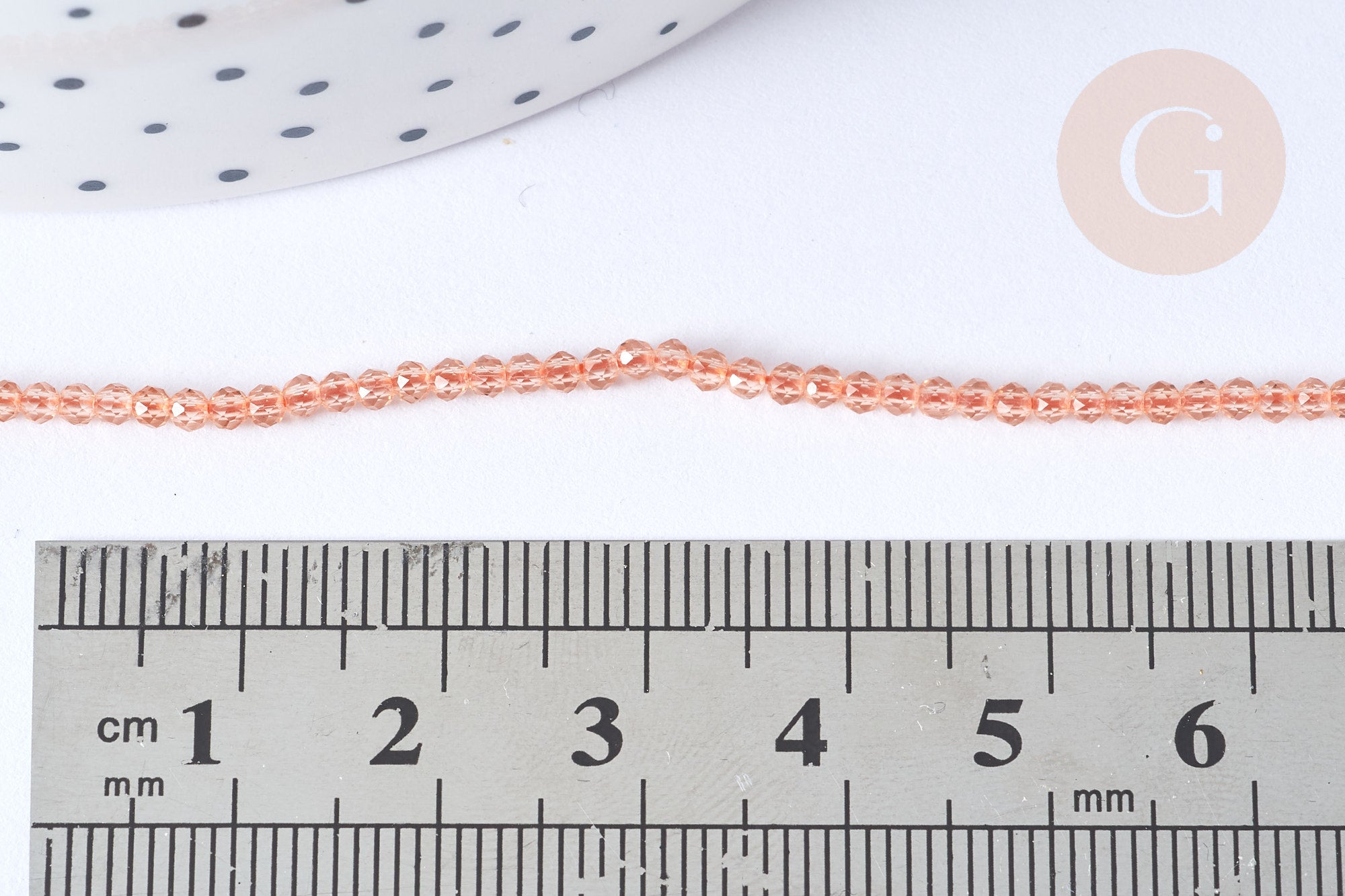 Perles rondes verre cristal beige facettes 2mm, x1 fil de 38cm (G7947)