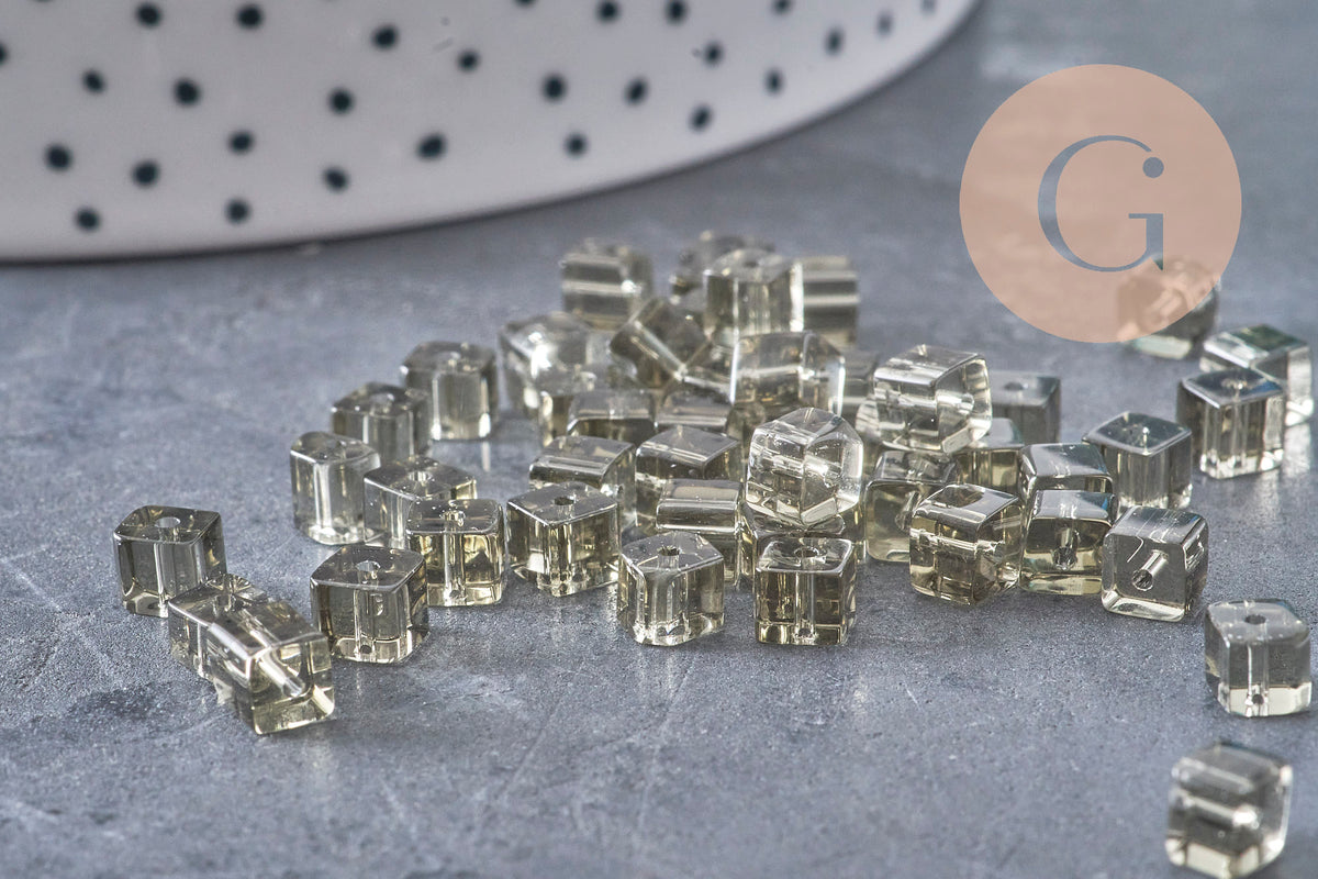 4mm grey square glass beads, x50 (G2195)