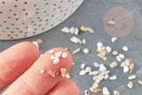 Sable chips coquillage nacre naturelle beige blanc 2-5mm non percé, x20gr (G9309)