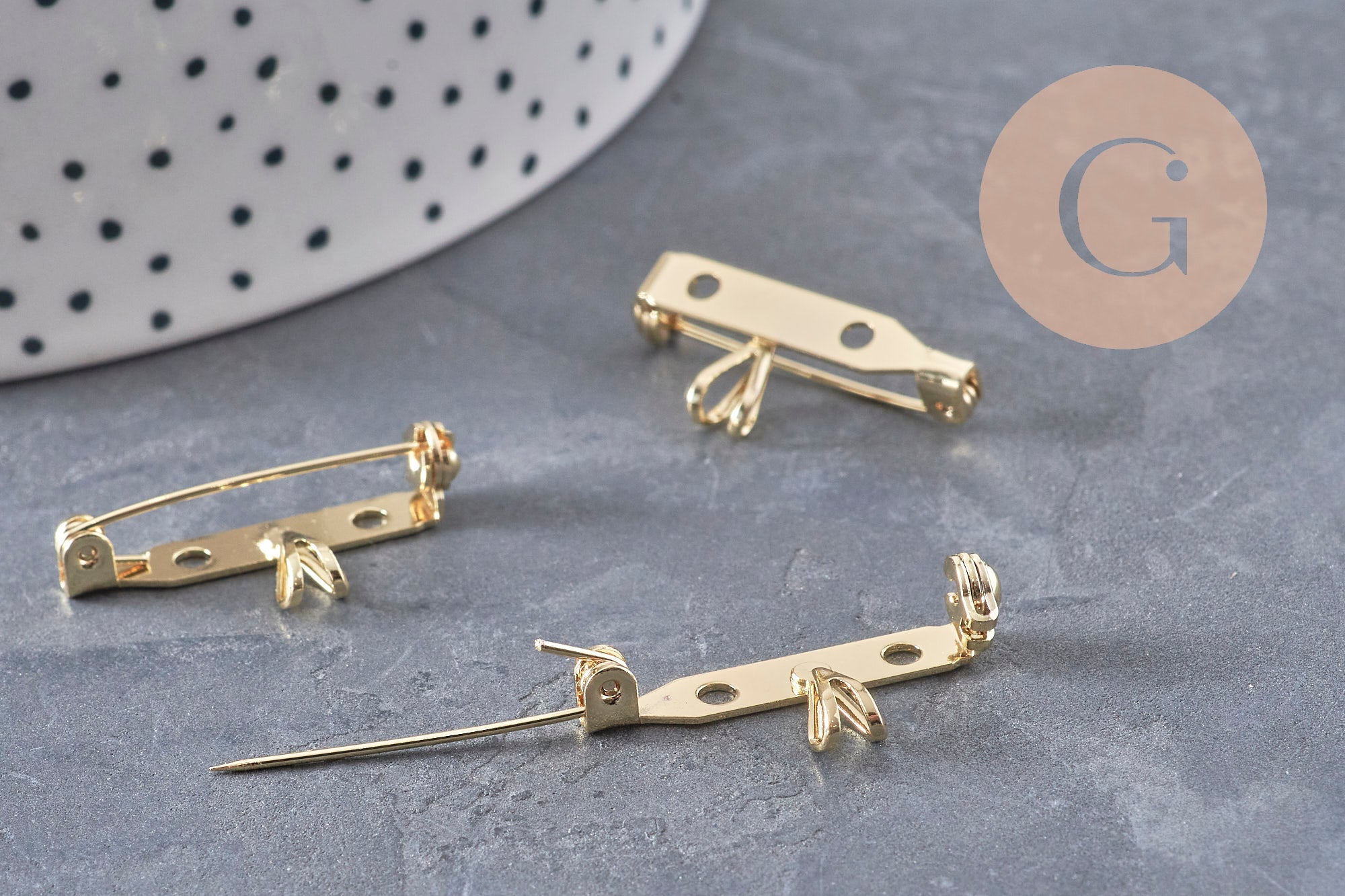 Support de broche et pendentif en zamac doré 26mm, x1 (G10987)