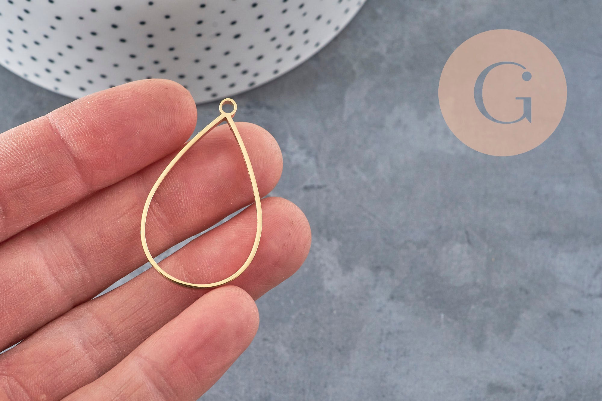 Golden 34mm 304 stainless steel open-back teardrop pendant, x1 VALID