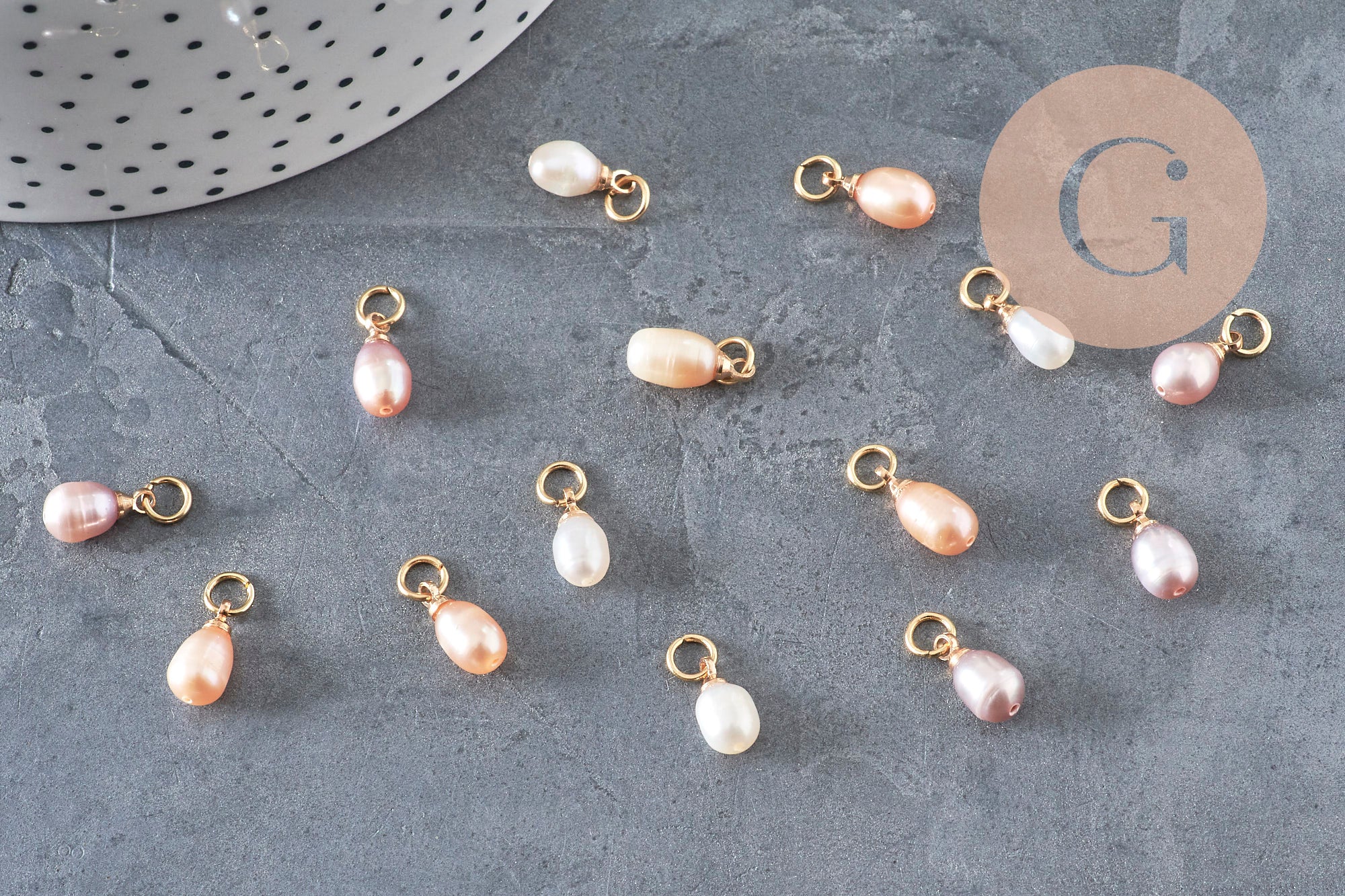 Pink peach natural freshwater pearl drop charm brass 11mm, x1 (G11275)