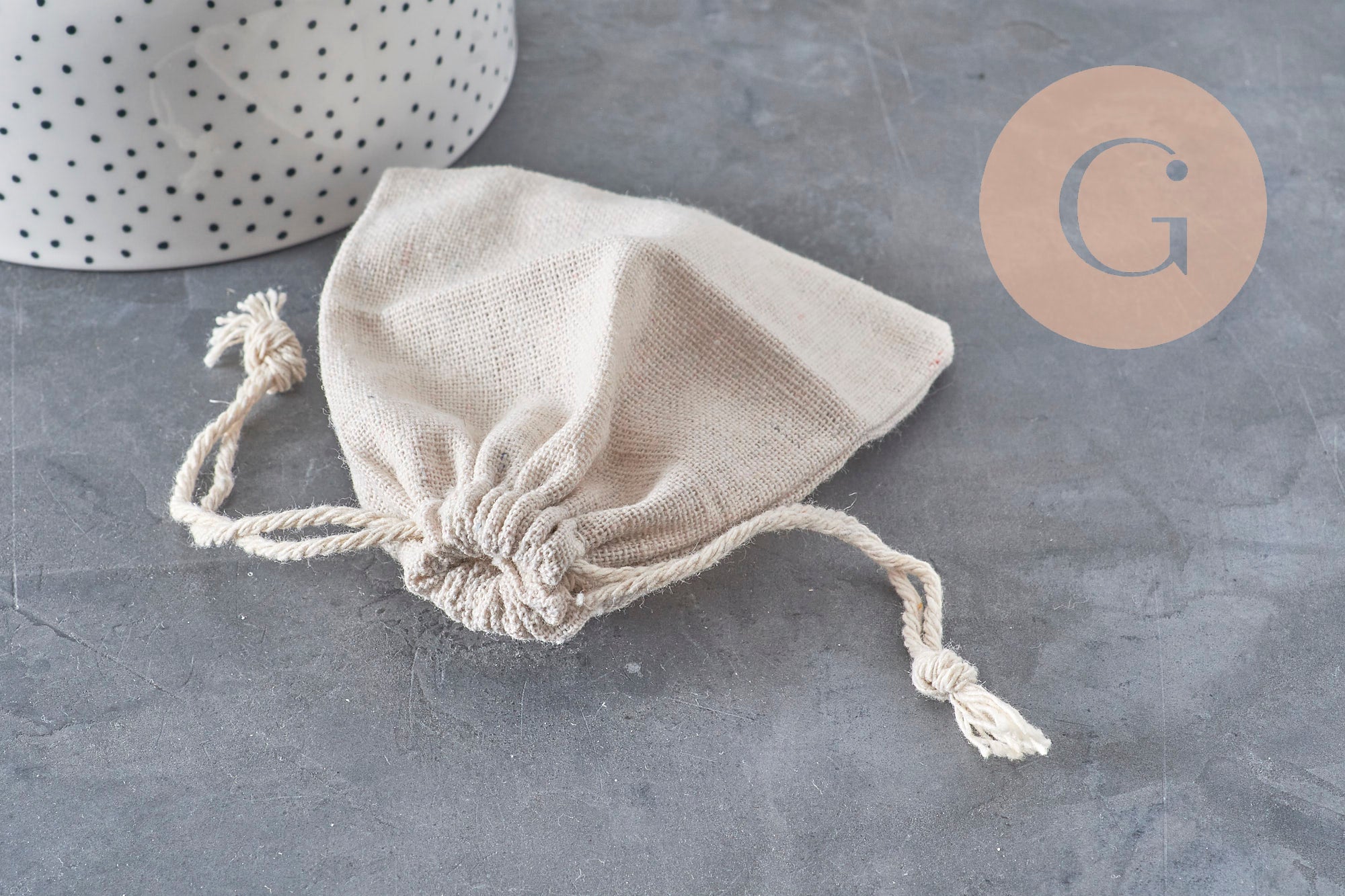 Bolsa para joyas de algodón blanco crudo 12 cm, x1 (G2376)
