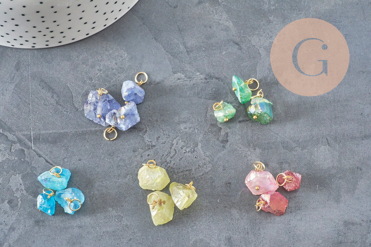 Breloque pépite quartz naturel coloré acier 304 inoxydable doré 15mm, x1 (G11368)-Breloques et pendentifs-Gingerlily Perles