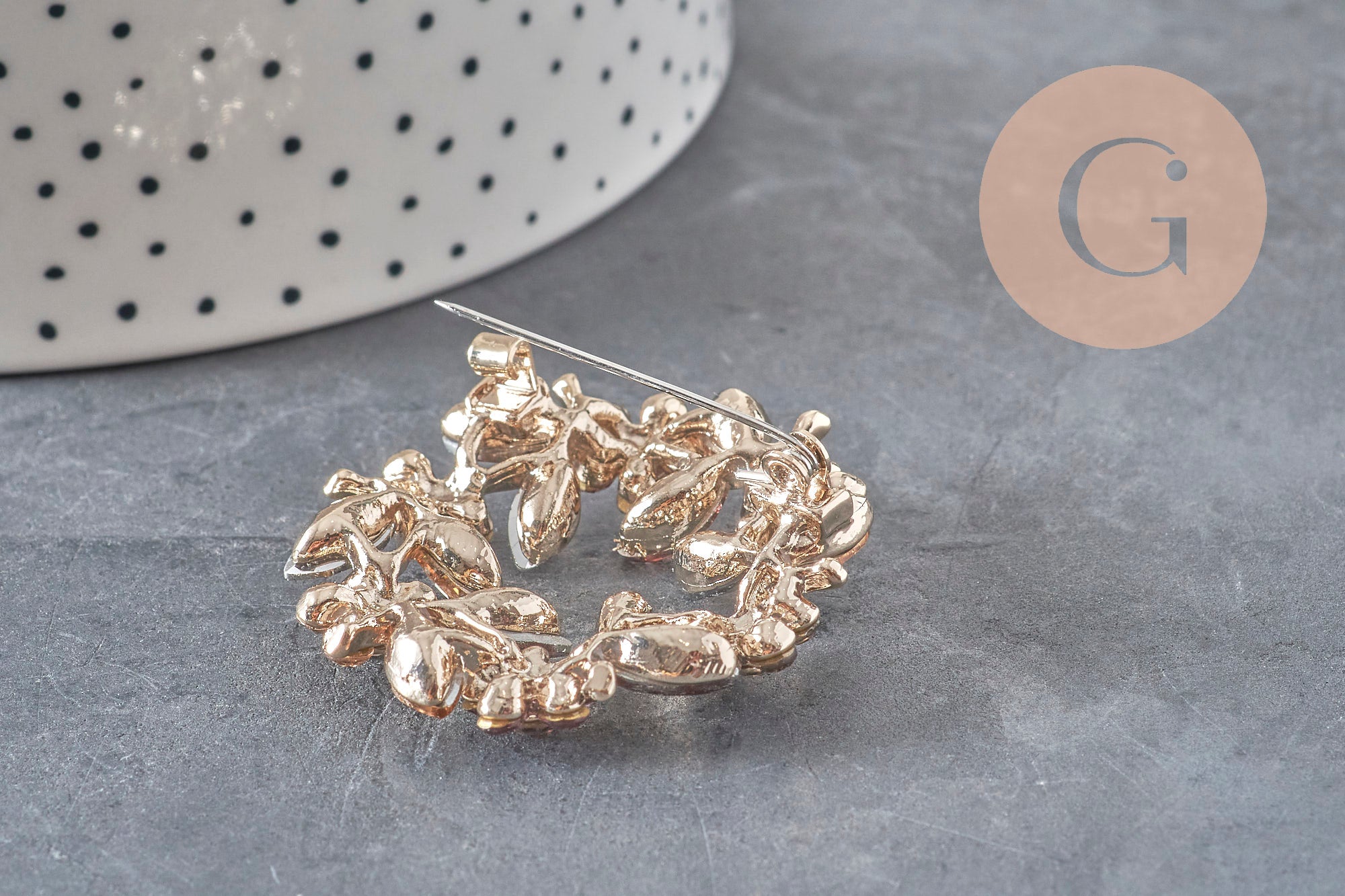 Gold-plated zamak multicolour zircon flower brooch, enamelled, 41mm, x1 (G11256)