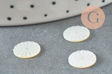 Cabochon rond gravé nacre blanche naturelle 10mm, x1 (G9628)