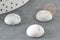 Cabochon rond howlite blanche naturelle 16mm, x1 (G2900)