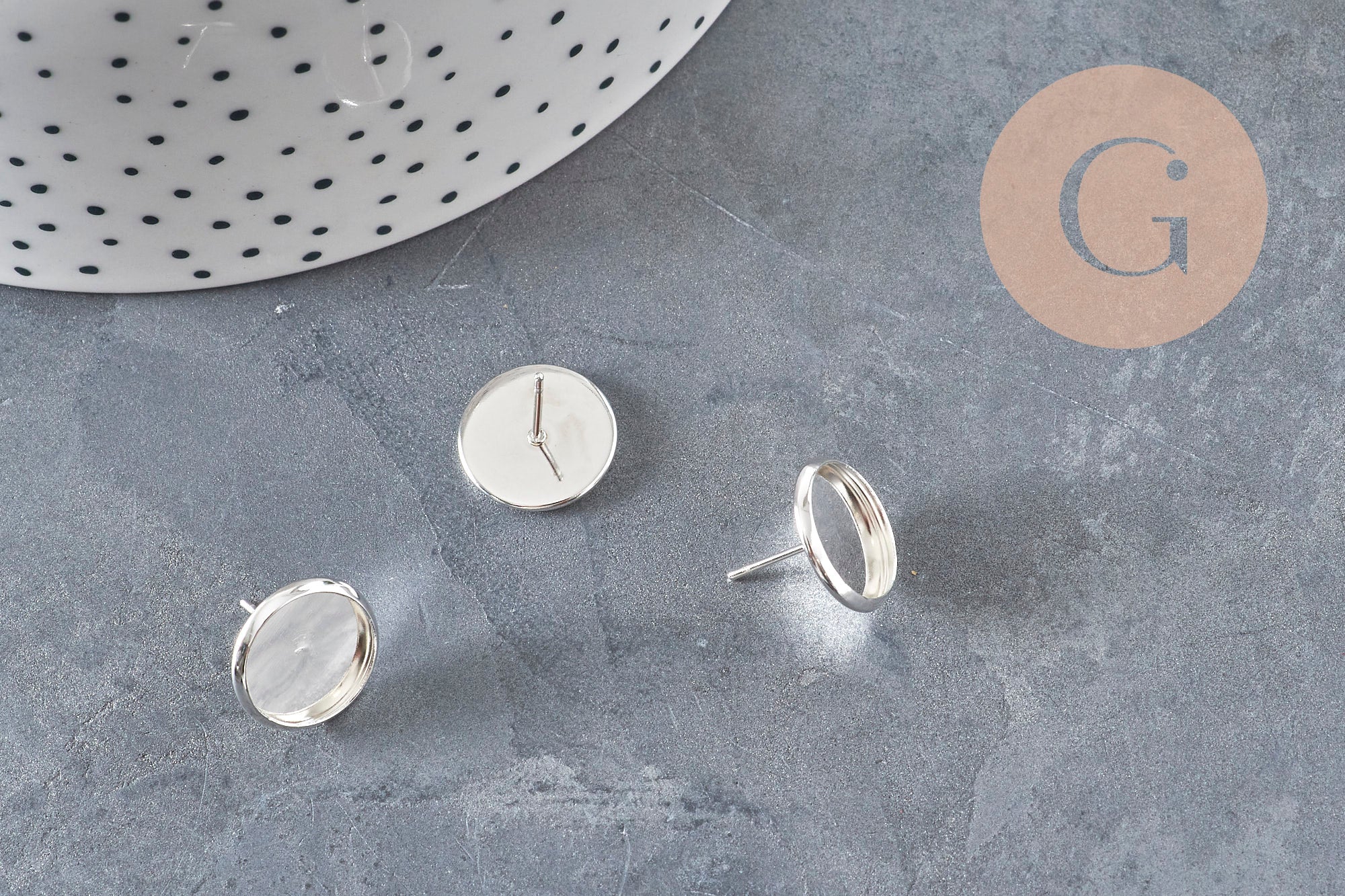 Postes de aretes tipo broche para cabujón redondo de 12 mm, acero inoxidable 304 plateado, x10 (G11214)