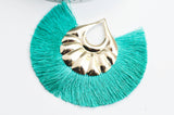 EP -Pendentif large pompon fil vert support doré,pendentif en fil sur support doré, 85-92mm, x 2 (G4538)