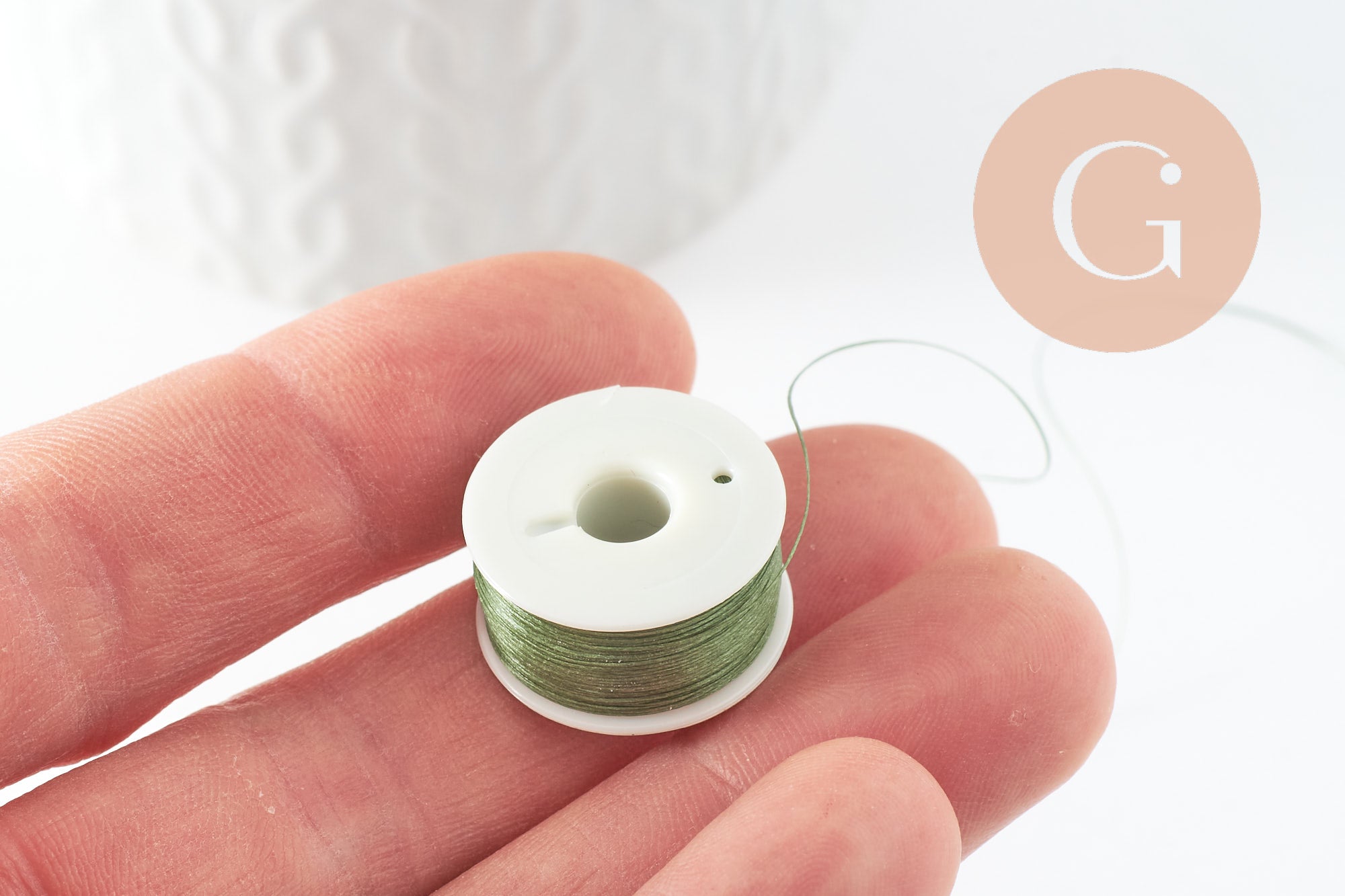 Fil pour tissage de perles delica miyuki nylon vert kaki 0.1mm, x1 rouleau de 46 mètres (G10565)