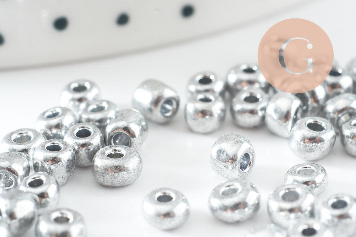 Grosses perles rocaille argent 4mm, x10 Gr (G5401)