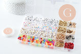 Kit boite mix de perles lettres et accessoires, x1 (G9712)