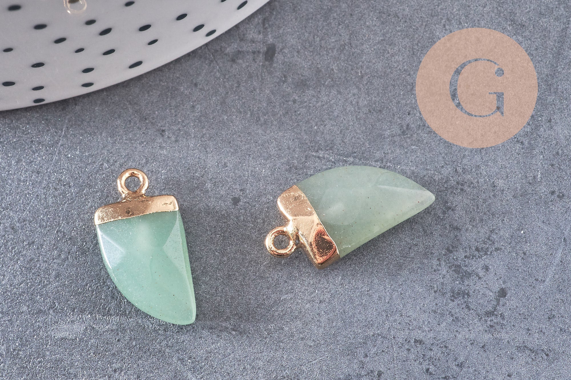 Pendentif corne jade vert,jade vert,pendentif bijoux, jade naturelle,21mm, x1 (G1281)