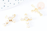 Pendentif croix laiton doré 18k zircons blancs transparents 24mm, création bijoux porte bonheur en zircon, x1 (G6988)