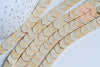 Perle agate naturelle teintée beige forme V, pierre naturel, 8mm, fil de 38cm, x1 (G7067)