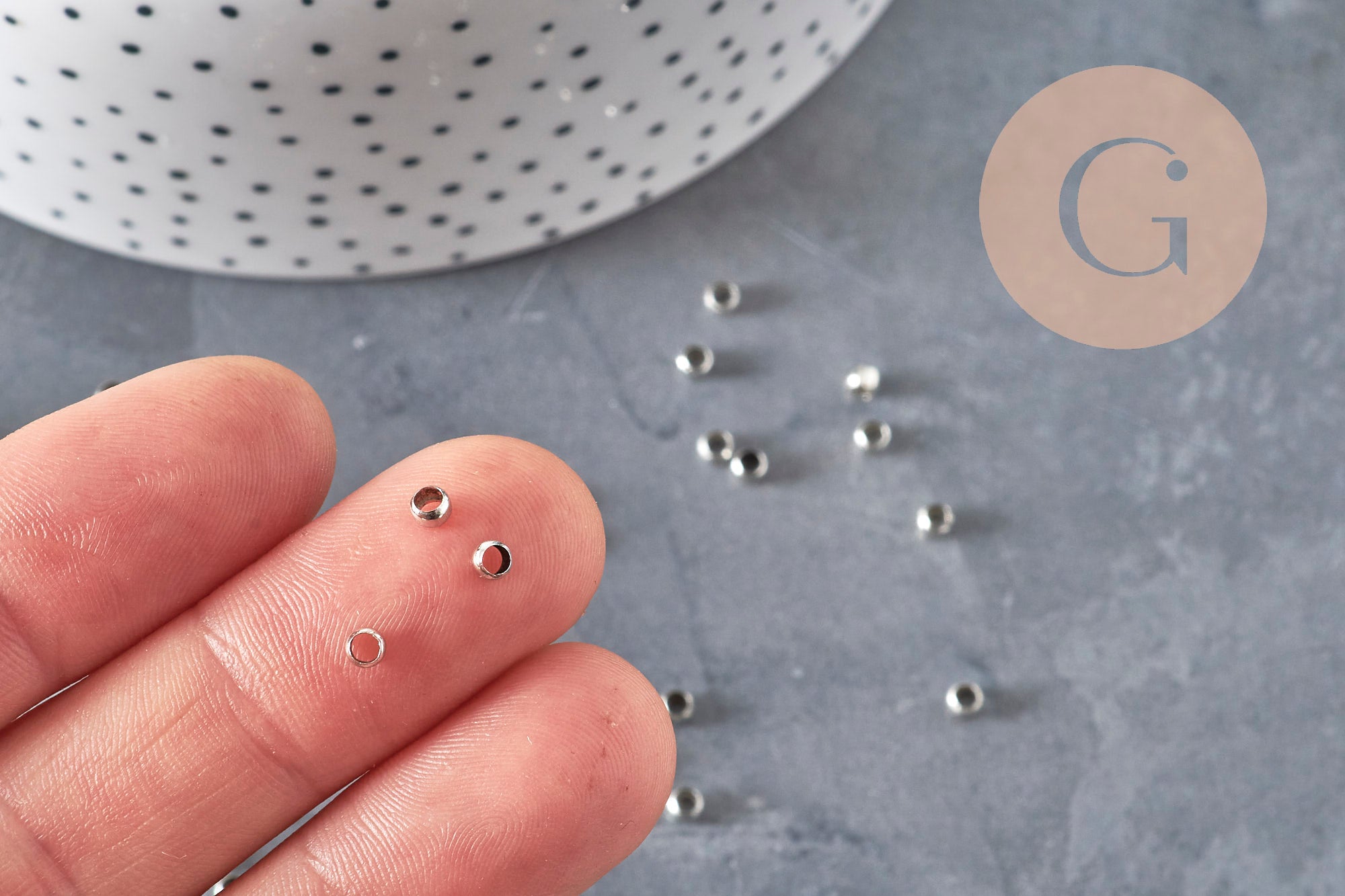 Abalorios de engarce de latón platino 3x2mm, x2 gramos (G11207)