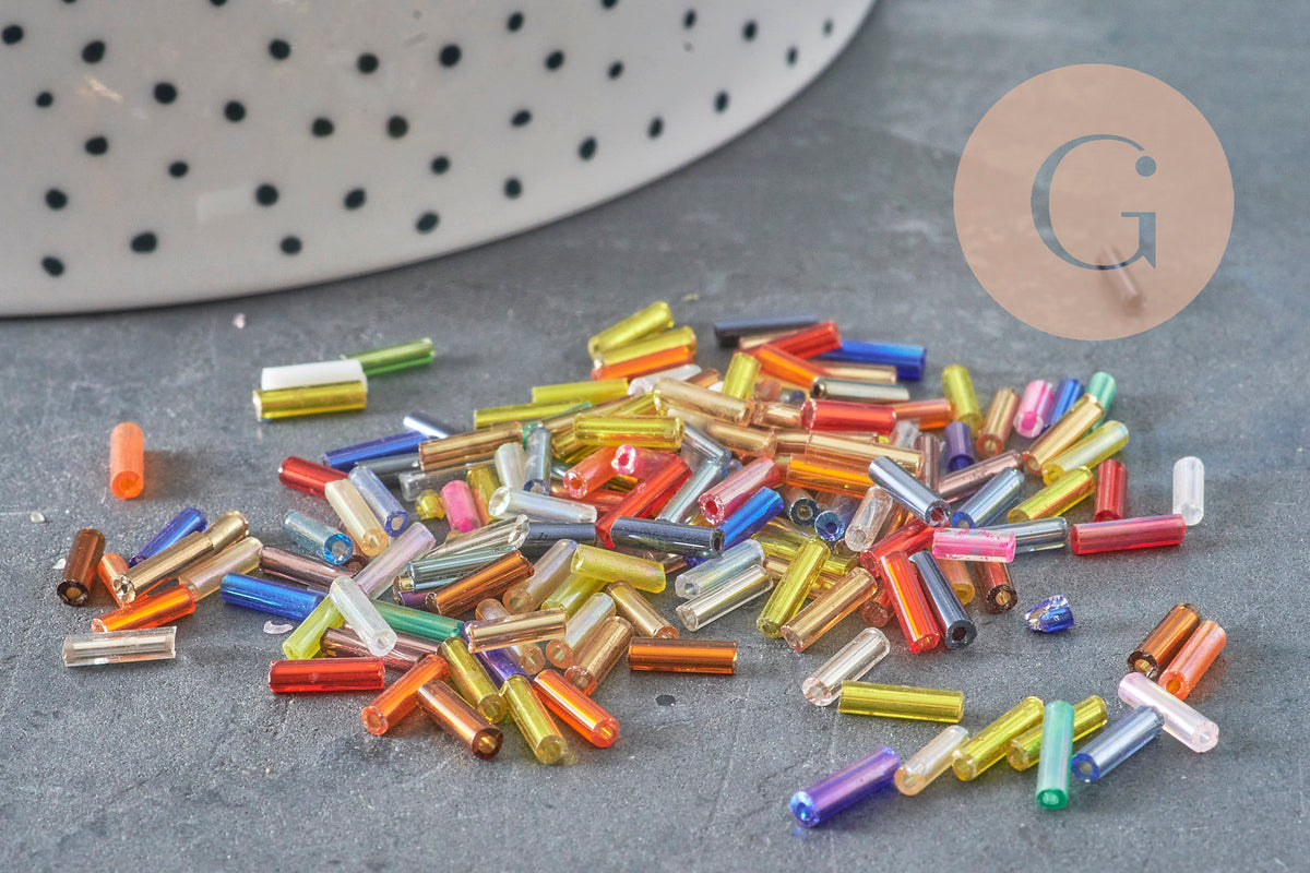 Perles rocaille Tube multicolore,perles rocaille multicolores, perles métallisées multicolores,6mm x 2mm, x 5 gr G7159