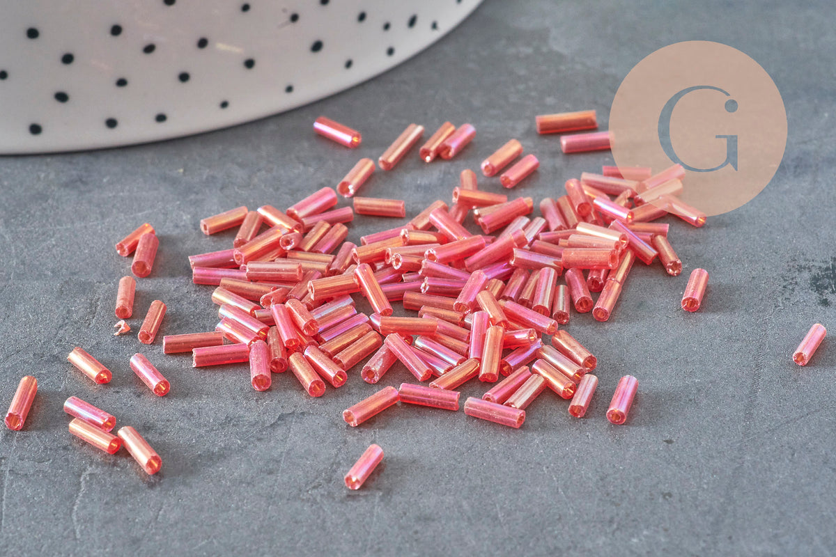 Perles rocaille Tube rouge irisé, ,perle tube,perles rocaille rouge, perles rouge irisé,6mm x 2mm, x 5gr G0666
