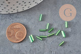 Perles rocaille Tube vert,perles rocaille vert, perles vert métallisé, long tube,6mm x 2mm, x 5gr G2691